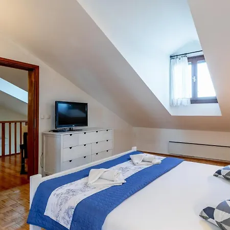 Stavros By Guide 빌라